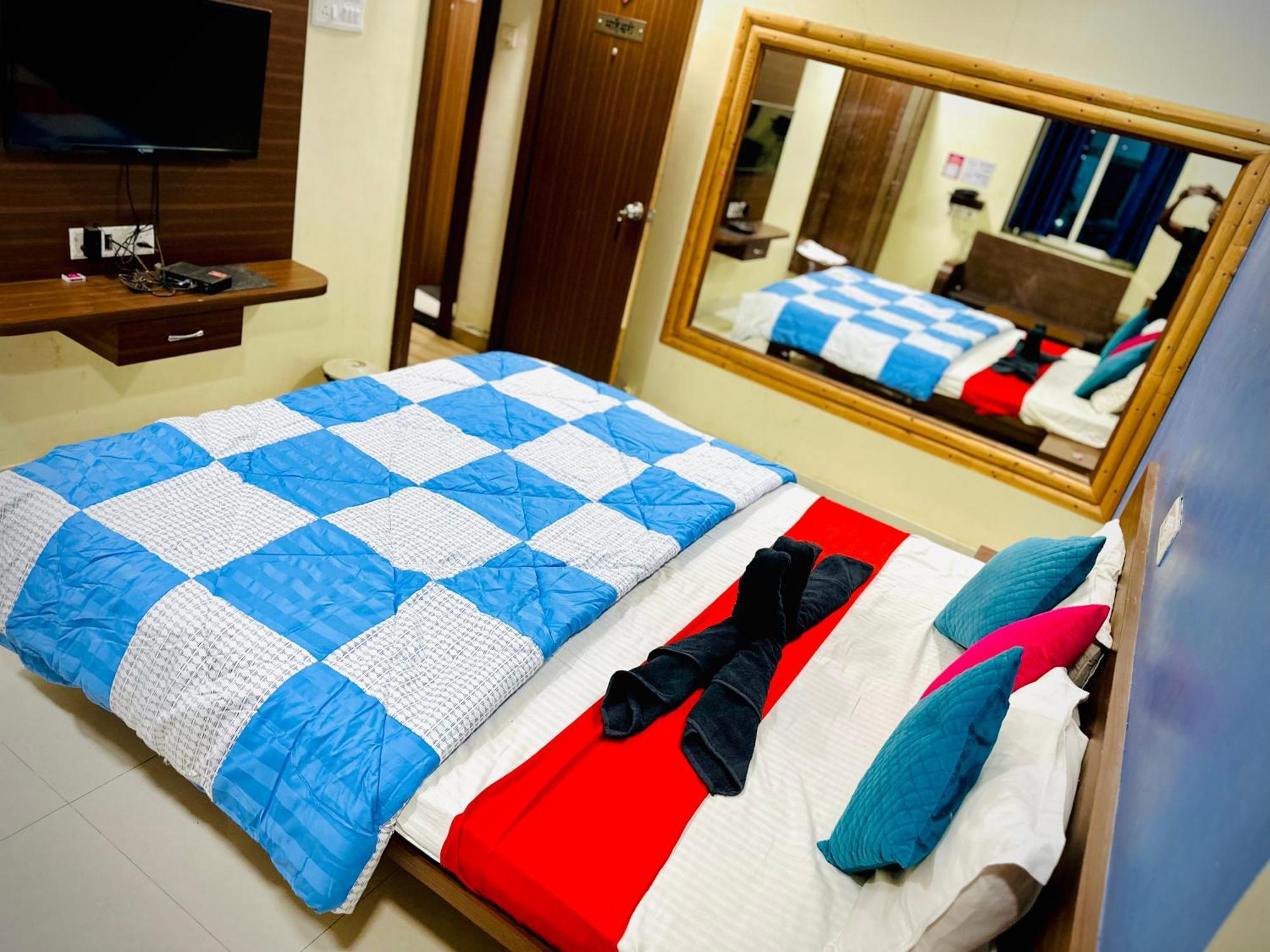 Hotel Sawai Executive Jadhavwadi Esterno foto