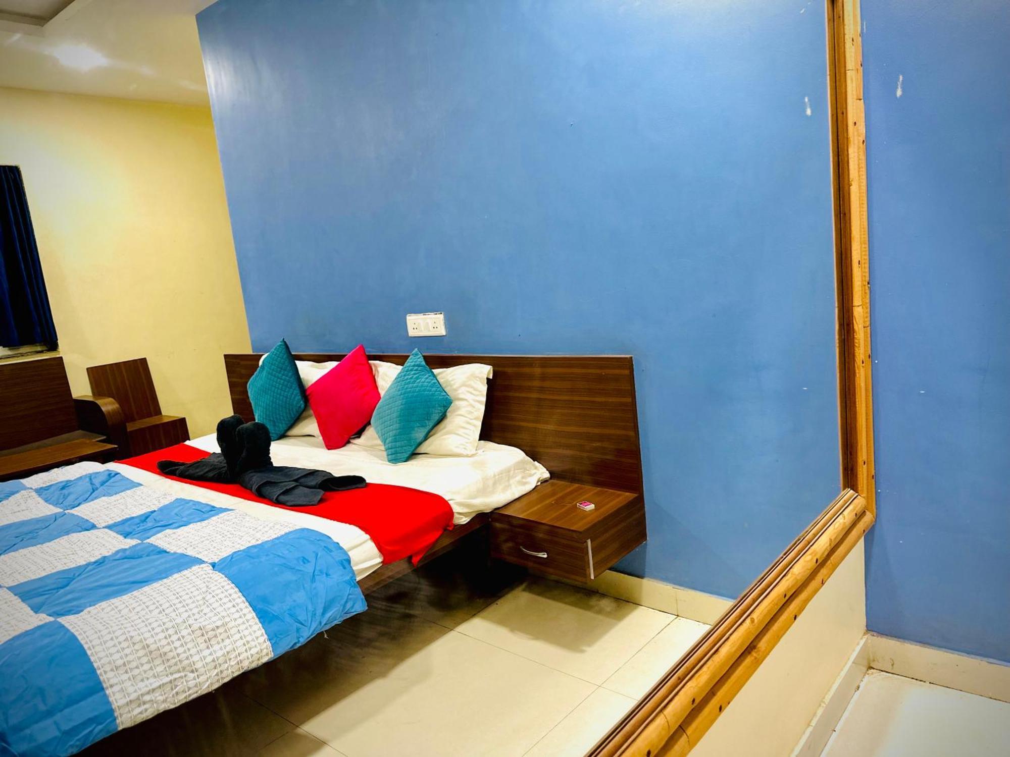 Hotel Sawai Executive Jadhavwadi Esterno foto