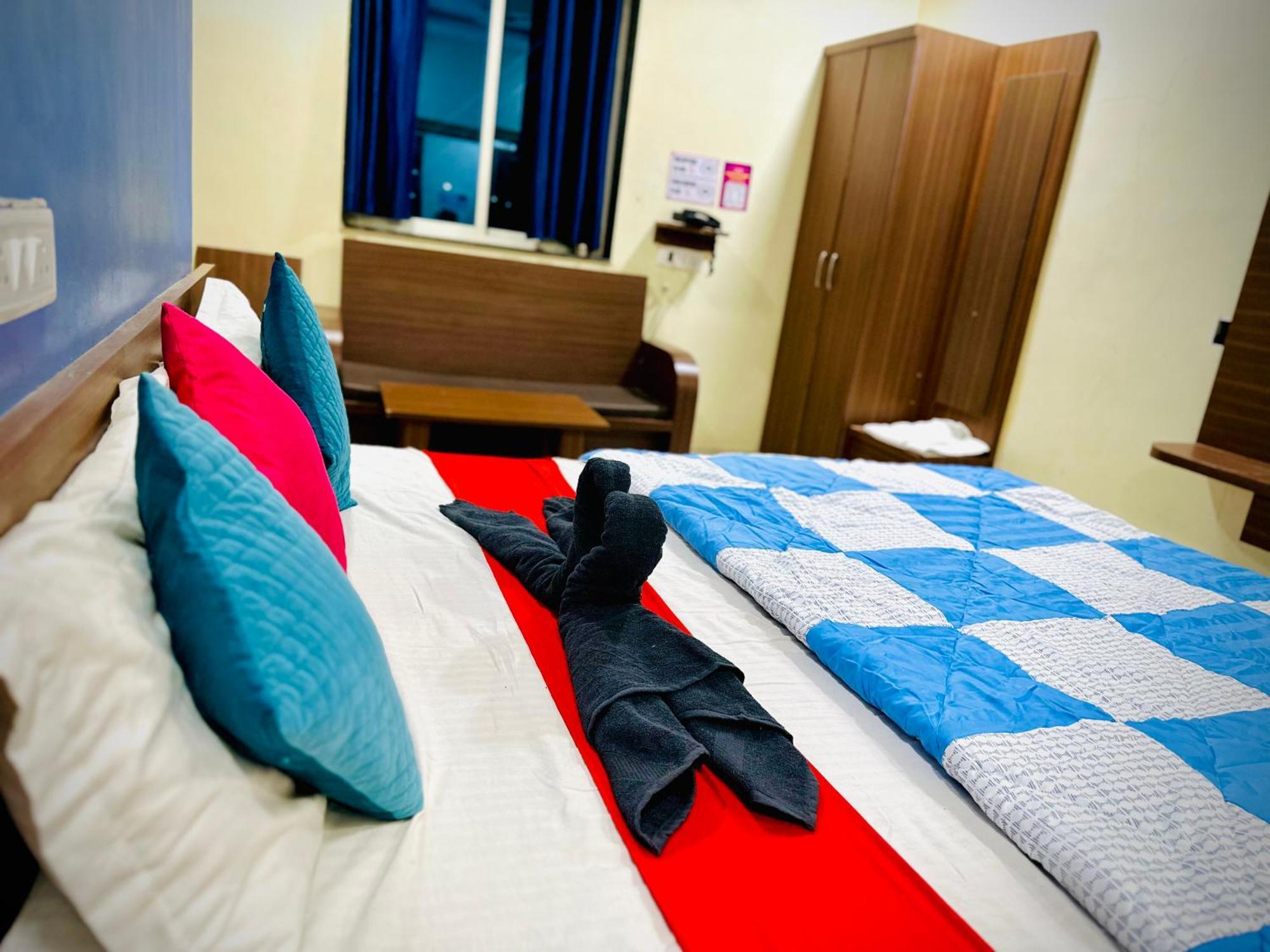 Hotel Sawai Executive Jadhavwadi Esterno foto