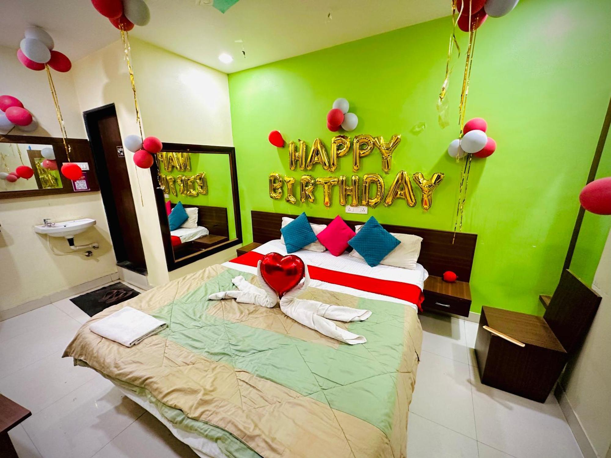 Hotel Sawai Executive Jadhavwadi Esterno foto