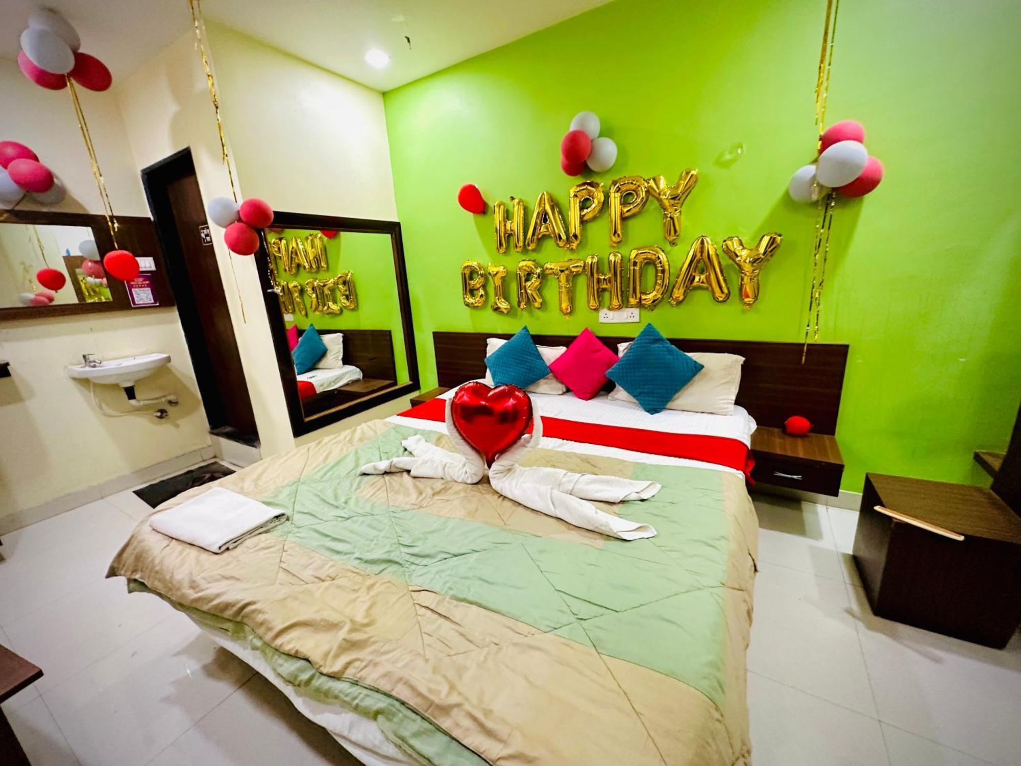 Hotel Sawai Executive Jadhavwadi Esterno foto